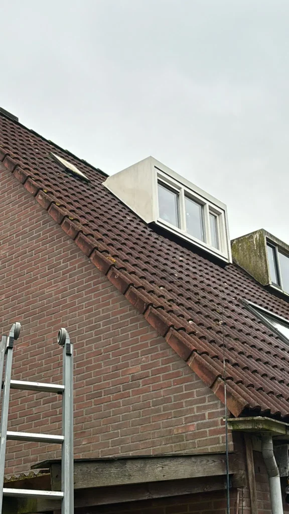 Dakkapel reiniging Vlaanderenstraat Alkmaar na professionele reiniging Kings Cleaning