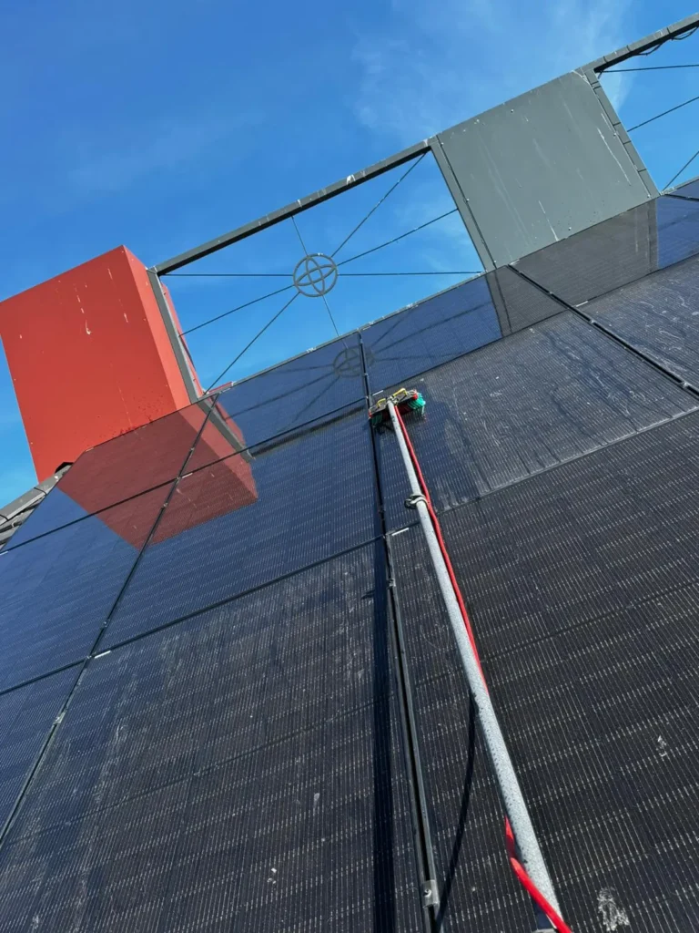 Zonnepanelen reinigen Noord Holland Kings Cleaning